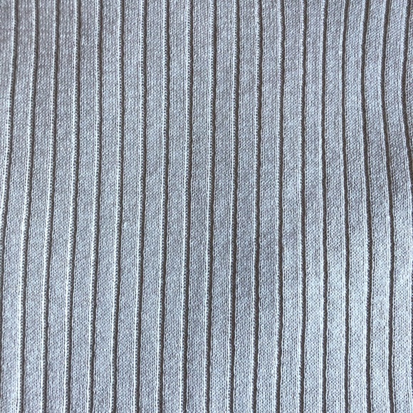 SOLD! AE Oatmeal Beige Ribbed Cropped Turtleneck - Picture 7 of 7